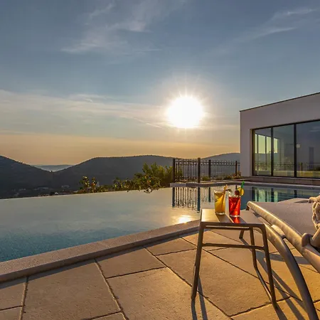 Villa Vinodol Hilltop 72