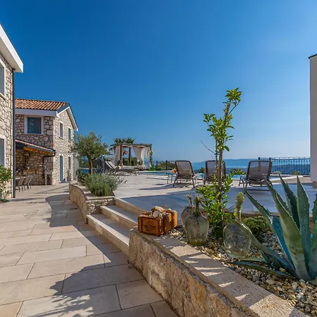 Vinodol Hilltop 72 * Bribir